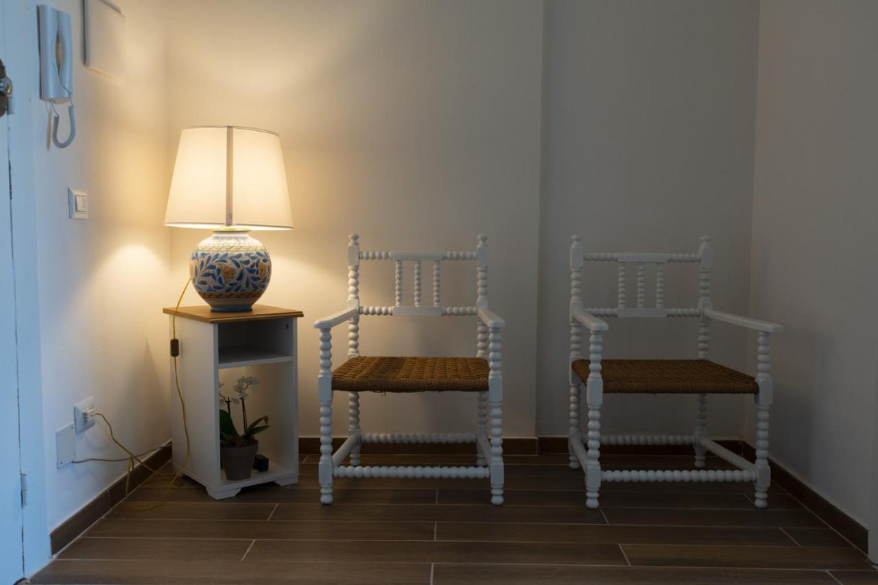 Palazzo Manzoni Apartments Bari Ngoại thất bức ảnh