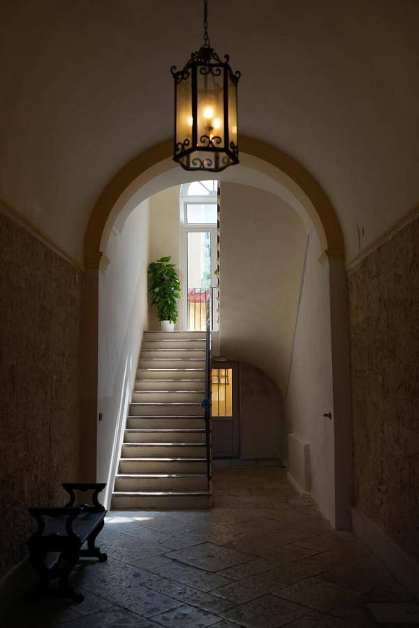 Palazzo Manzoni Apartments Bari Ngoại thất bức ảnh
