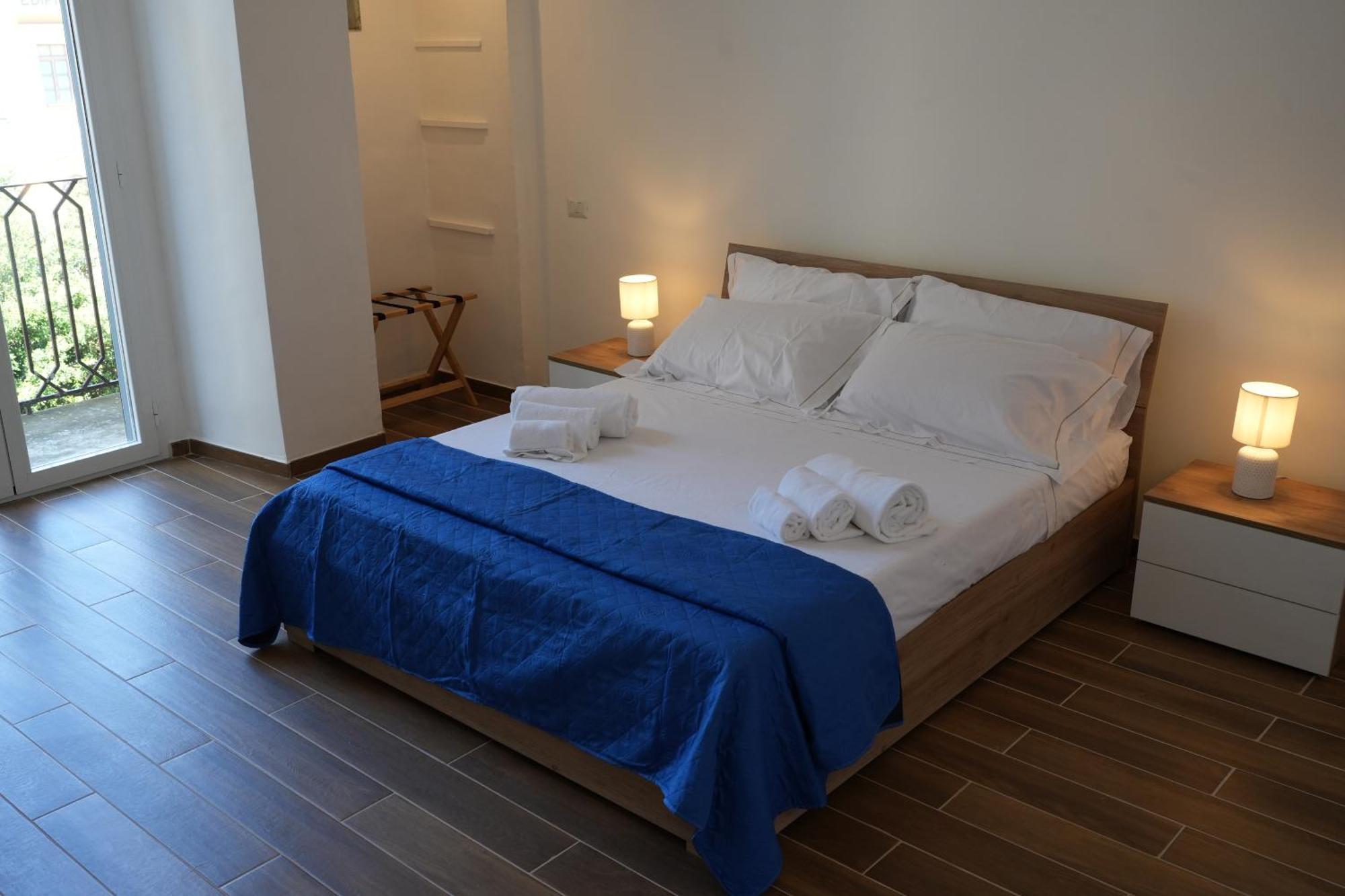 Palazzo Manzoni Apartments Bari Ngoại thất bức ảnh