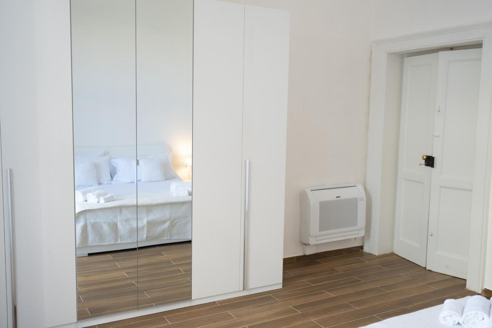 Palazzo Manzoni Apartments Bari Phòng bức ảnh